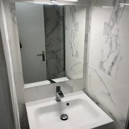 Quai De Seine // Proche Docks // Proche Des Transports // Calme Et Agreable アパート ルーアン